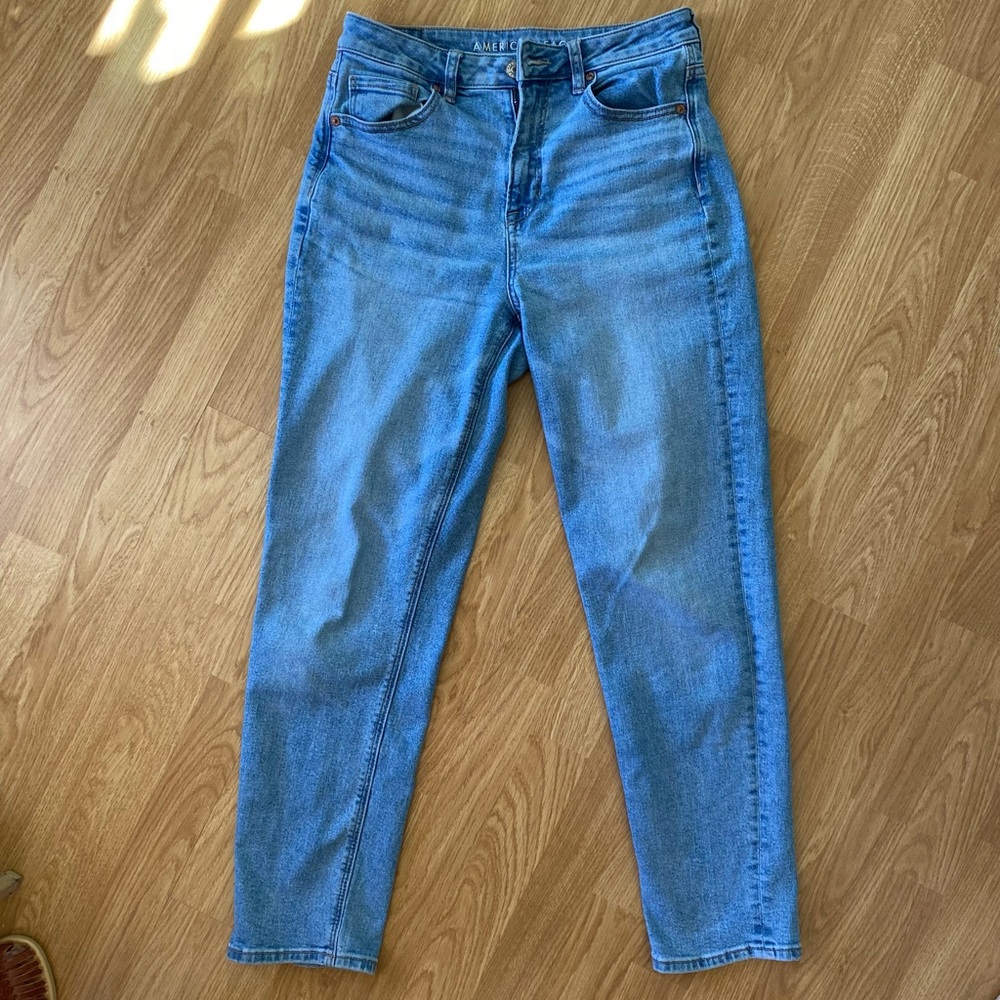 American Eagle High Waisted Mom Jean
